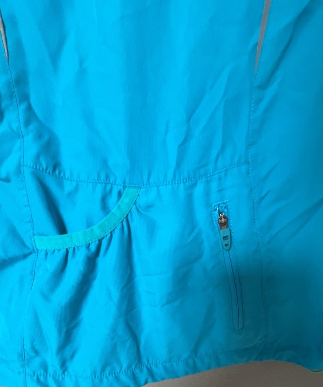 The North Face Running Jacket - Zip Pocket Detail