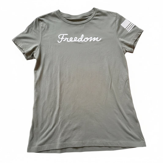 Under Armour Freedom Graphic Tee – Size Medium – Olive Green