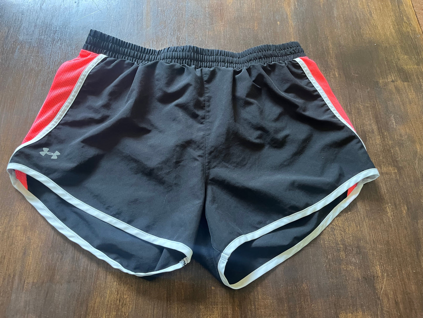 Under Armour Running Shorts – Black/Peach