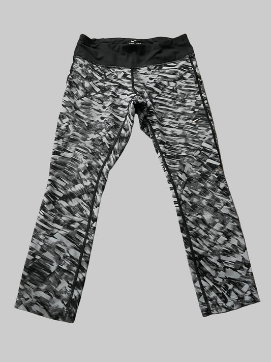 Nike Dri-FIT Capri Leggings – Size Small