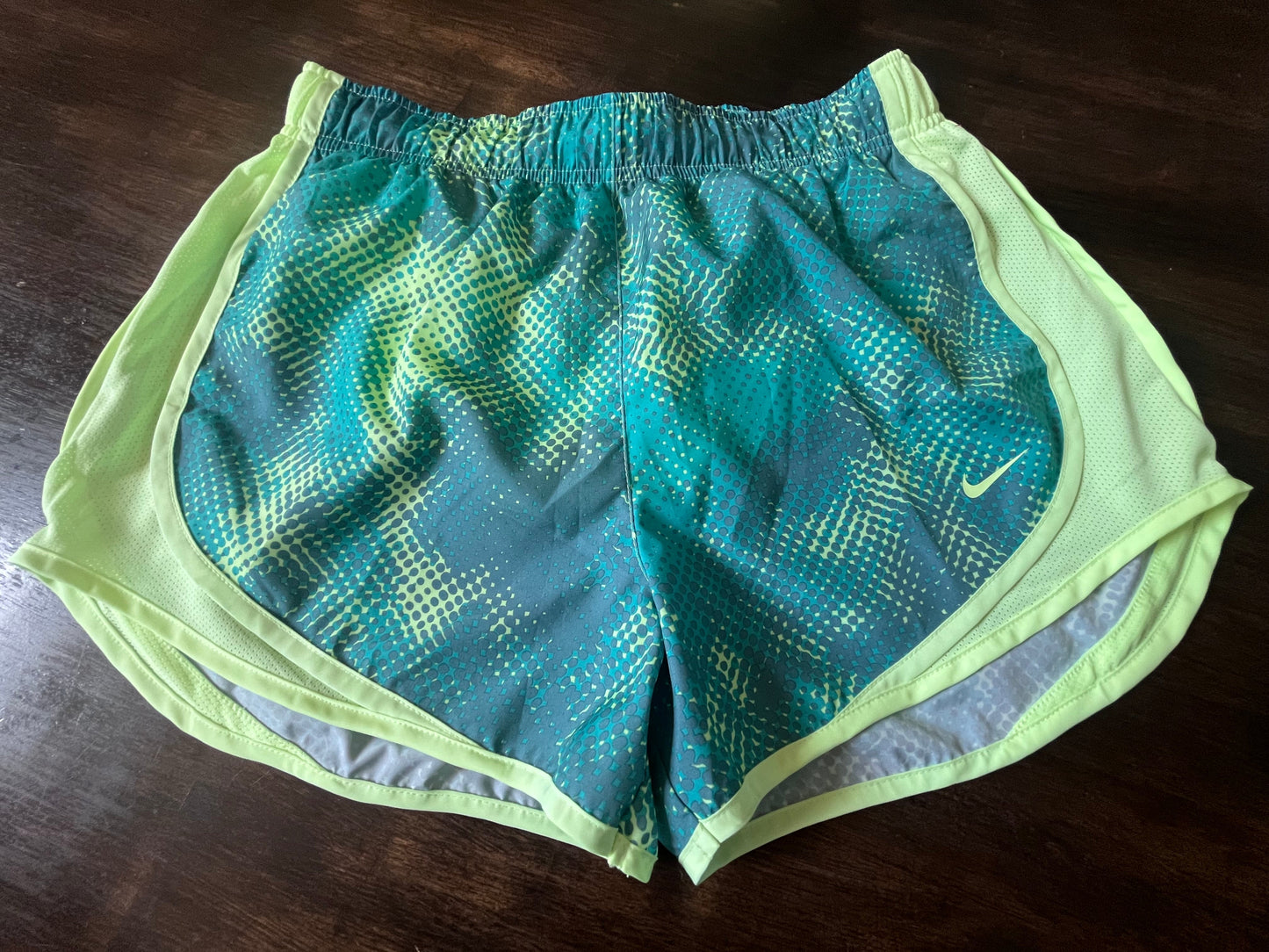 Nike Tempo Dri-FIT Running Shorts – Teal/Neon – Size Medium
